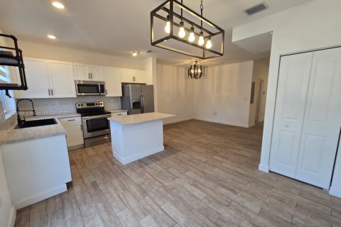 Adosado en alquiler en Homestead, Florida, 3 dormitorios, 123.37 m2 № 1956680 - foto 5