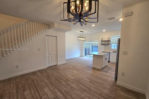 Adosado en alquiler en Homestead, Florida, 3 dormitorios, 123.37 m2 № 1956680 - foto 3