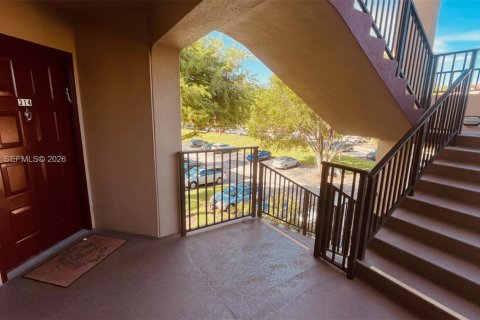 Condo in Pembroke Pines, Florida, 2 bedrooms № 2030798 - photo 28