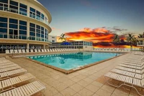 Appartement à louer à Miami Beach, Floride: 46.45 m2 № 1860042 - photo 11