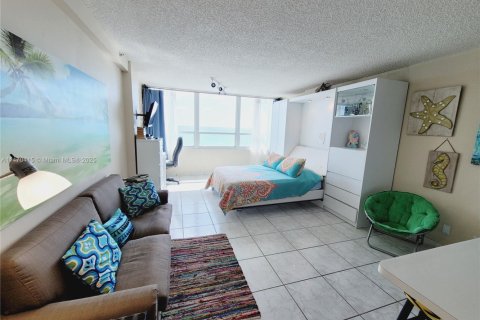Appartement à louer à Miami Beach, Floride: 46.45 m2 № 1860042 - photo 1