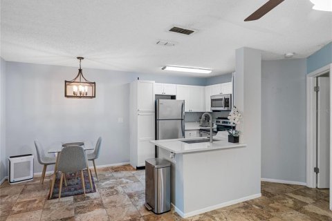 Copropriété à vendre à Lake Mary, Floride: 3 chambres, 102.19 m2 № 2383622 - photo 9