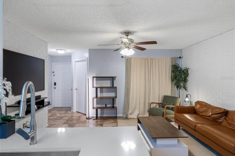 Copropriété à vendre à Lake Mary, Floride: 3 chambres, 102.19 m2 № 2383622 - photo 5