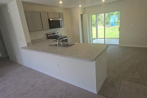 Villa ou maison à vendre à Poinciana, Floride: 3 chambres, 115.48 m2 № 2341583 - photo 2