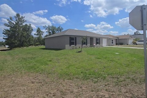 Villa ou maison à vendre à Poinciana, Floride: 3 chambres, 115.48 m2 № 2341583 - photo 3