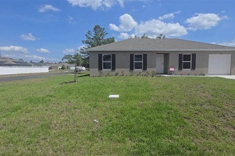 Villa ou maison à Poinciana, Floride 3 chambres, 115.48 m2 № 2341583