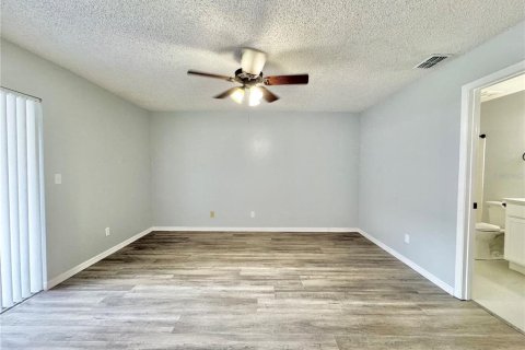 Condo in Winter Haven, Florida, 2 bedrooms  № 1636477 - photo 15