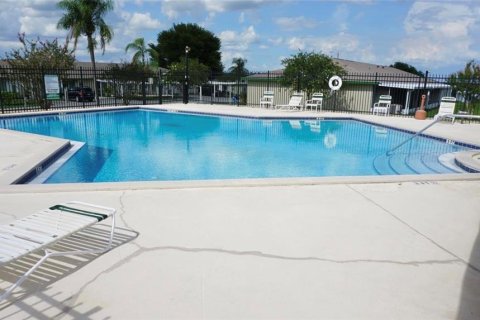 Condo in Winter Haven, Florida, 2 bedrooms  № 1636477 - photo 28