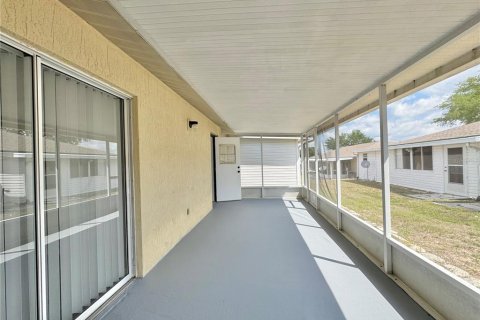 Condo in Winter Haven, Florida, 2 bedrooms  № 1636477 - photo 25