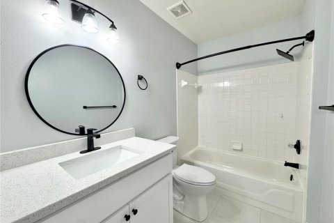 Condo in Winter Haven, Florida, 2 bedrooms  № 1636477 - photo 23