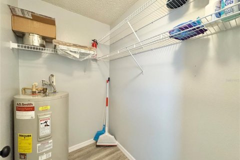 Condo in Winter Haven, Florida, 2 bedrooms  № 1636477 - photo 9