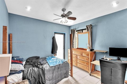 House in Homestead, Florida 3 bedrooms, 120.03 sq.m. № 1791095 - photo 17