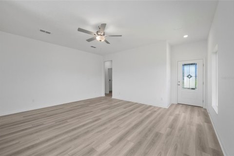 House in Lake Alfred, Florida 3 bedrooms, 114.36 sq.m. № 2122075 - photo 8