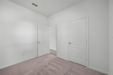 House in Lake Alfred, Florida 3 bedrooms, 114.36 sq.m. № 2122075 - photo 12
