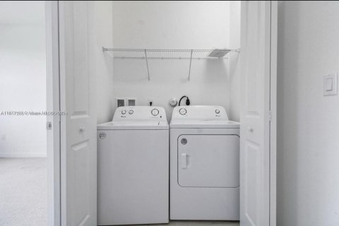 Купить кондоминиум в Майами, Флорида 3 спальни, 128.58м2, № 1928297 - фото 12