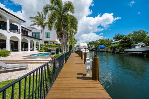 Villa ou maison à louer à Fort Lauderdale, Floride: 4 chambres, 433.39 m2 № 1977251 - photo 25