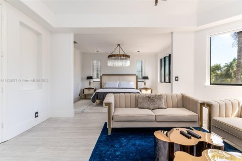 Villa ou maison à louer à Fort Lauderdale, Floride: 4 chambres, 433.39 m2 № 1977251 - photo 18