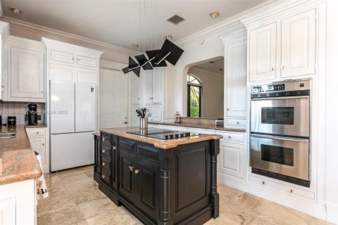 Villa ou maison à louer à Fort Lauderdale, Floride: 4 chambres, 433.39 m2 № 1977251 - photo 13