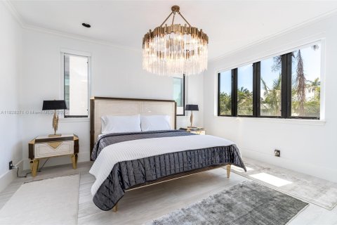 Villa ou maison à louer à Fort Lauderdale, Floride: 4 chambres, 433.39 m2 № 1977251 - photo 19