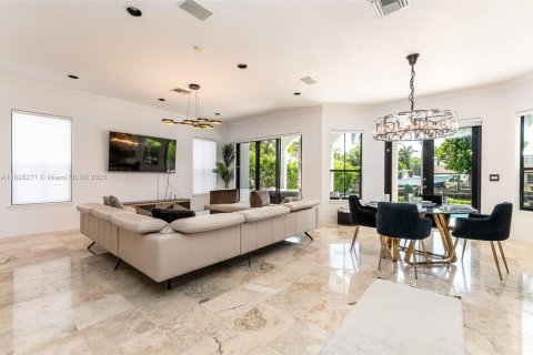 Villa ou maison à louer à Fort Lauderdale, Floride: 4 chambres, 433.39 m2 № 1977251 - photo 6