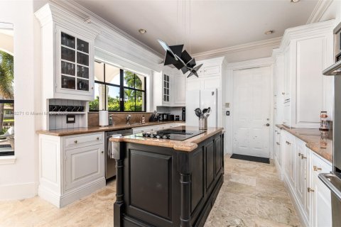 Villa ou maison à louer à Fort Lauderdale, Floride: 4 chambres, 433.39 m2 № 1977251 - photo 12