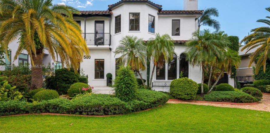 Villa ou maison à Fort Lauderdale, Floride 4 chambres, 433.39 m2 № 1977251