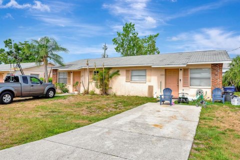 Immobilier commercial à vendre à Bradenton, Floride: 4 chambres, 139.35 m2 № 1684674 - photo 5