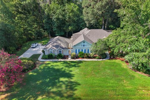 House in Gainesville, Florida 4 bedrooms, 339.56 sq.m. № 2225328