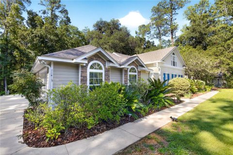 House in Gainesville, Florida 4 bedrooms, 339.56 sq.m. № 2225328 - photo 23