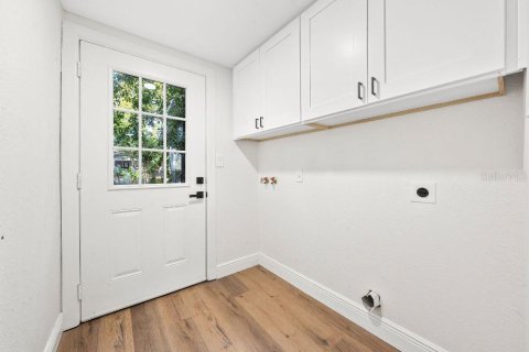 House in Tampa, Florida 3 bedrooms, 131.36 sq.m. № 1530939 - photo 15