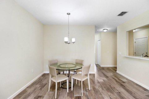 Condo in Wesley Chapel, Florida, 3 bedrooms  № 1872806 - photo 10