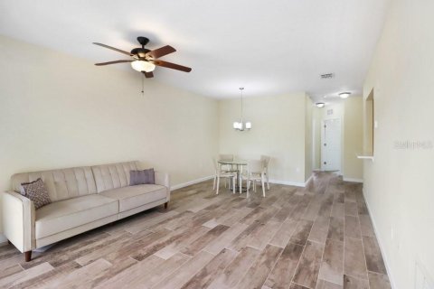 Condo in Wesley Chapel, Florida, 3 bedrooms  № 1872806 - photo 14