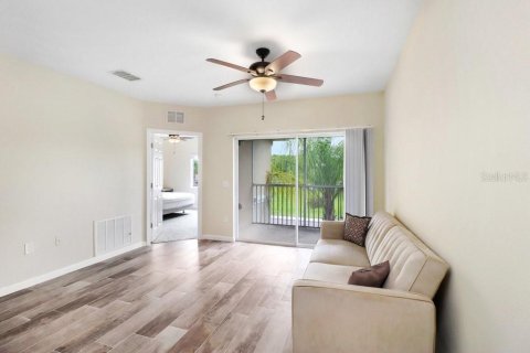 Condo in Wesley Chapel, Florida, 3 bedrooms  № 1872806 - photo 9