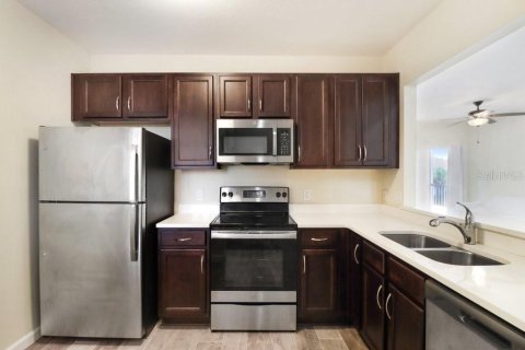 Condo in Wesley Chapel, Florida, 3 bedrooms  № 1872806 - photo 5