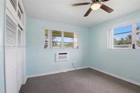Casa en alquiler en North Miami Beach, Florida, 2 dormitorios, 69.68 m2 № 2074648 - foto 10