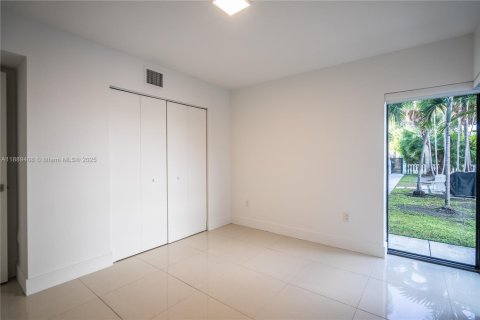 Appartement à louer à Miami Beach, Floride: 2 chambres, 76.74 m2 № 1938559 - photo 14