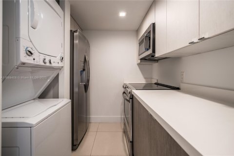 Appartement à louer à Miami Beach, Floride: 2 chambres, 76.74 m2 № 1938559 - photo 8