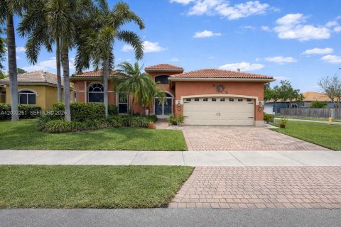 Купить виллу или дом в Хомстед, Флорида 4 спальни, 197.14м2, № 2067719 - фото 2