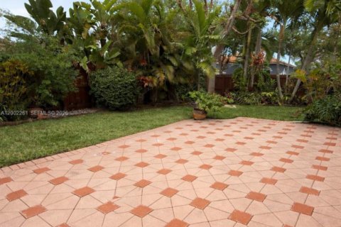 Купить виллу или дом в Хомстед, Флорида 4 спальни, 197.14м2, № 2067719 - фото 16