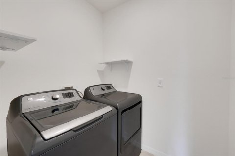 House in Kissimmee, Florida 4 bedrooms, 173.91 sq.m. № 2259130 - photo 20