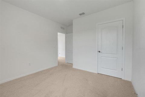 House in Kissimmee, Florida 4 bedrooms, 173.91 sq.m. № 2259130 - photo 17