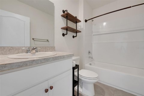 House in Kissimmee, Florida 4 bedrooms, 173.91 sq.m. № 2259130 - photo 19