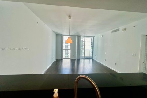 Купить кондоминиум в Майами, Флорида 1 спальня, 74.88м2, № 1967200 - фото 6