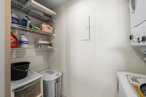 Купить кондоминиум в Норт-Редингтон-Бич, Флорида 7 комнат, 142.51м2, № 1908618 - фото 19