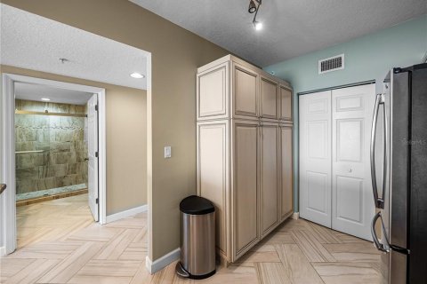 Купить кондоминиум в Норт-Редингтон-Бич, Флорида 7 комнат, 142.51м2, № 1908618 - фото 18