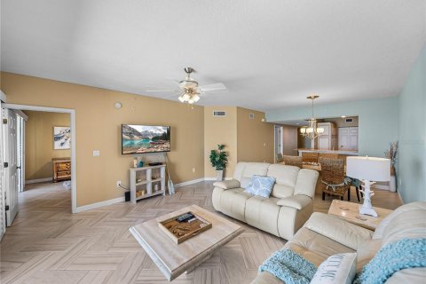 Купить кондоминиум в Норт-Редингтон-Бич, Флорида 7 комнат, 142.51м2, № 1908618 - фото 7