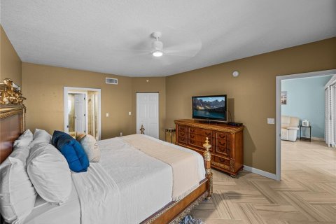 Купить кондоминиум в Норт-Редингтон-Бич, Флорида 7 комнат, 142.51м2, № 1908618 - фото 22