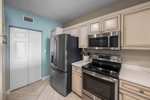 Купить кондоминиум в Норт-Редингтон-Бич, Флорида 7 комнат, 142.51м2, № 1908618 - фото 17