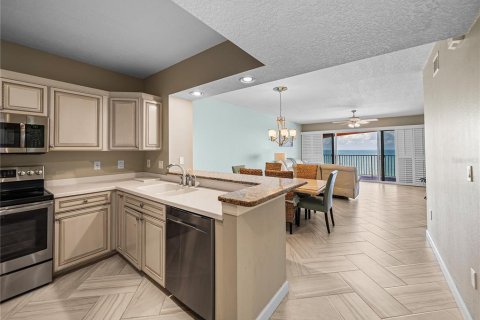Купить кондоминиум в Норт-Редингтон-Бич, Флорида 7 комнат, 142.51м2, № 1908618 - фото 13
