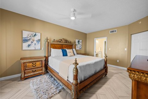 Купить кондоминиум в Норт-Редингтон-Бич, Флорида 7 комнат, 142.51м2, № 1908618 - фото 23